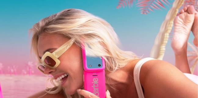 रेट्रो डिजाइन के साथ HMD Barbie Flip Phone भारत में हुआ लॉन्च, जानें कीमत और स्पेसिफिकेशंस hmd-barbie-phone-launched-india-price-specifications