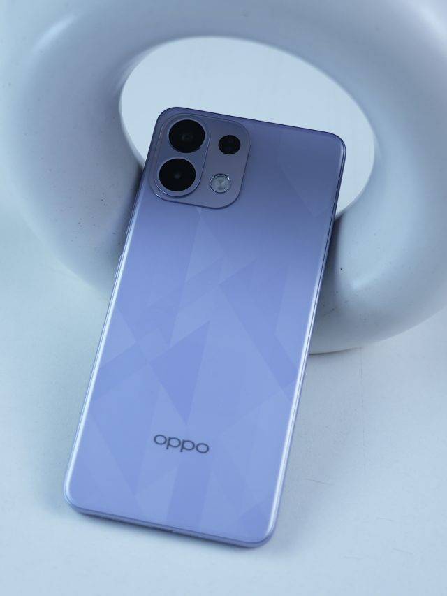 7000mAh Battery वाले इस OPPO फोन की 10 खूबी, जानें यहां