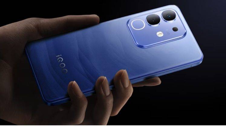 iqoo-z10x-sale-india-price-offers-specifications