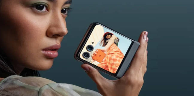 10,000 रुपये का भारी डिस्काउंट Motorola Razr फोन पर! बिक रहा है 45 हजार से भी रुपये में