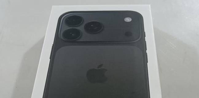 फेक iPhone 17 से सावधान, ओरिजिनल आईफोन 17 के लॉन्च से पहले आया नकली फोन iphone