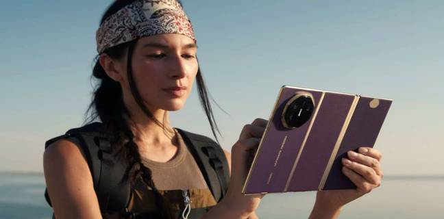 HUAWEI Mate XTs ट्राई-फोल्ड स्मार्टफोन लॉन्च, मिलेगी टैबलेट जैसी बड़ी स्क्रीन और दमदार स्पेसिफिकेशंस huawei-mate-xts-ultimate-design-launched-china-price-specifications