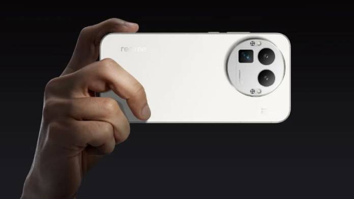https://static.hub.91mobiles.com/multisite/wp-content/uploads/sites/7/2025/11/realme-gt-8-pro-india-launched-price-specifications.jpg