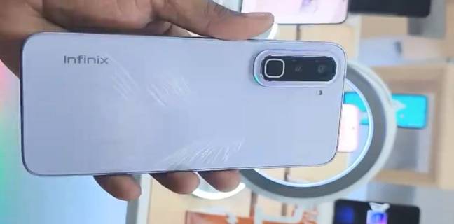 Infinix HOT 70 4G की रियल फोटो और बॉक्स इमेज लीक, 5600mAh बैटरी से हो सकता है लैस