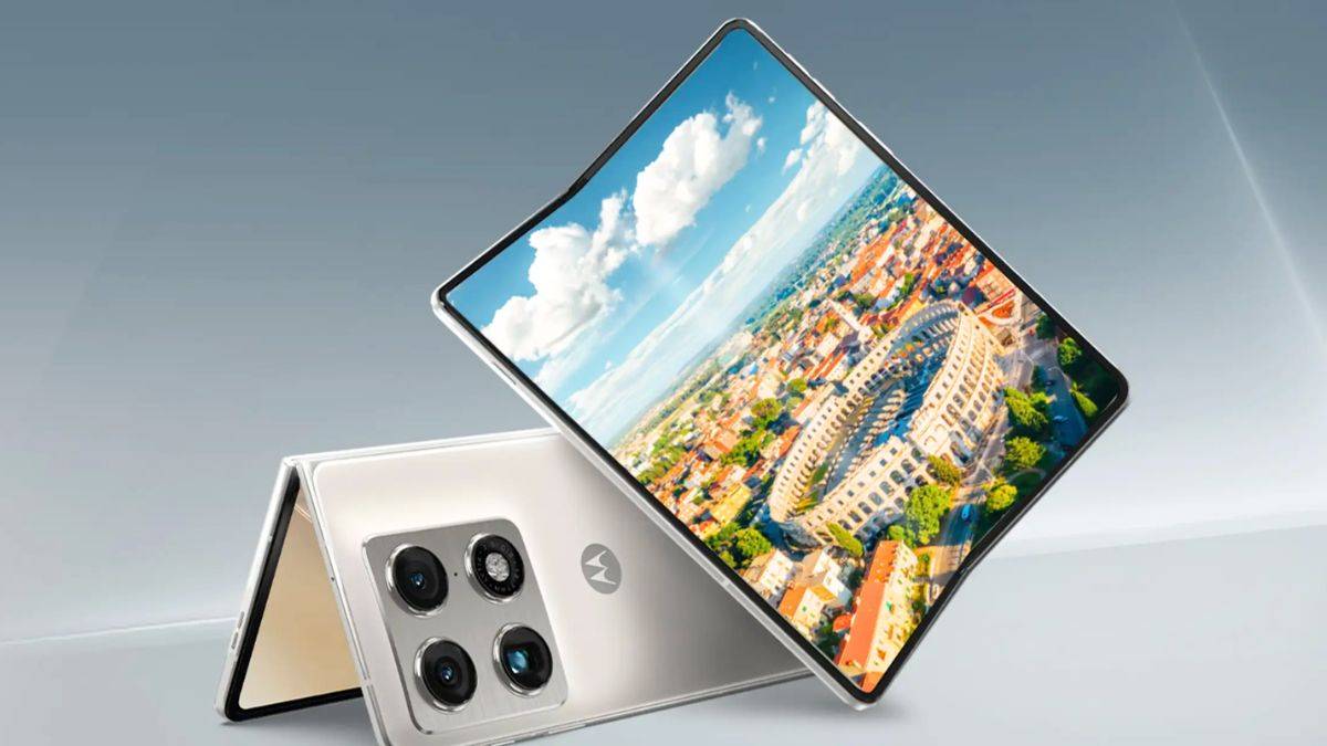 Motorola razr fold भारत में लॉन्च, मिलेगा 8.1-इंच 2K फोल्डेबल डिस्प्ले, Snapdragon 8 Gen 5 और 6000mAh बैटरी