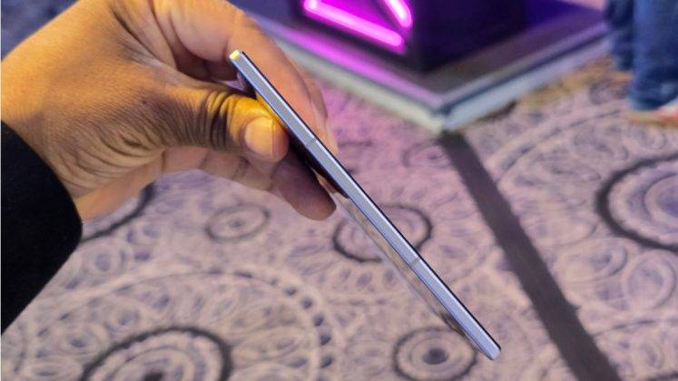 samsung-galaxy-z-fold-8-first-look-of-this-wide-phone