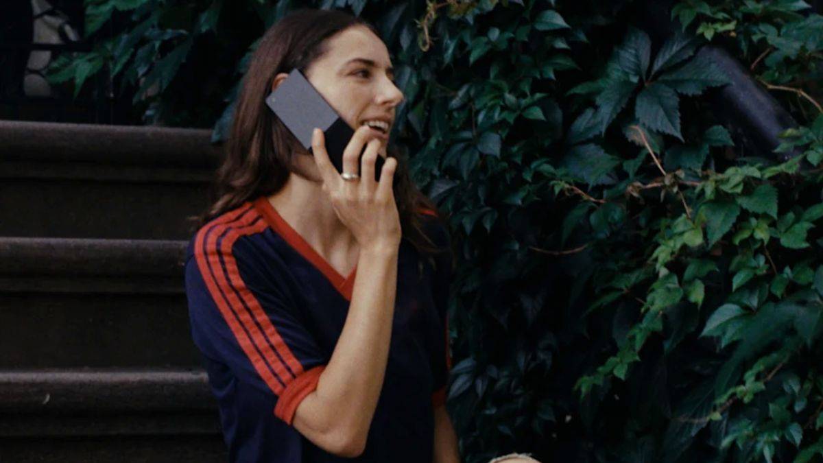 light-flip-phone-launch-50mp-camera-5g-distraction-free-phone