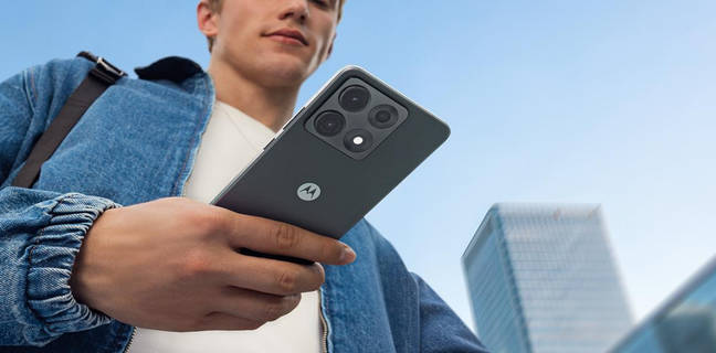 5000 रुपये की छूट के साथ 7100mAh बैटरी और 144Hz डिस्प्ले वाले Motorola Edge 70 Max की सेल शुरू