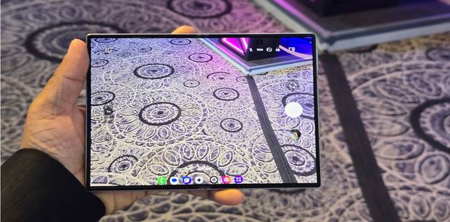 Samsung Galaxy Z Fold 8 Series ने बनाया रिकॉर्ड, 72 घंटे में मिले 2.71 लाख प्री-ऑर्डर