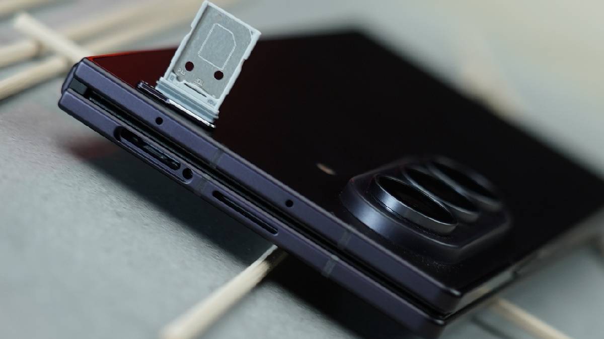 samsung-galaxy-z-fold-8-ultra-review-in-hindi