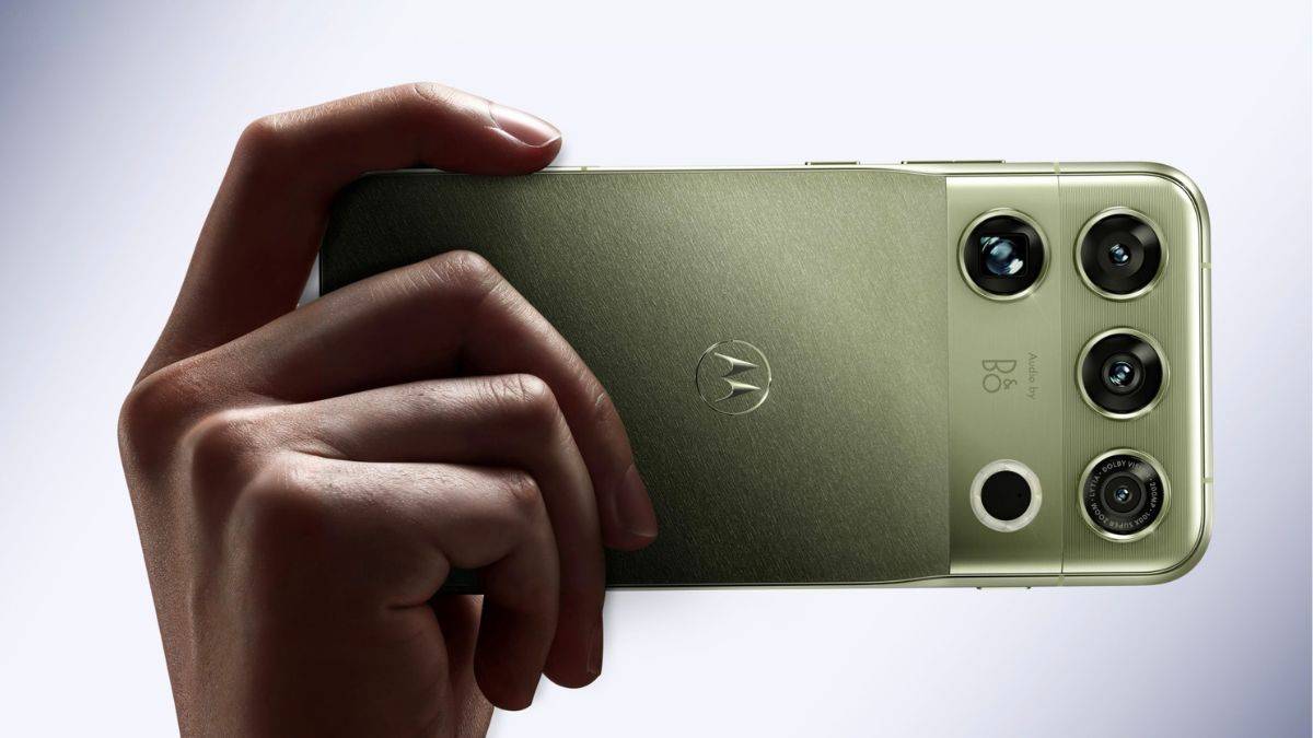 Motorola Signature 27: Snapdragon 8 Elite Extreme Gen 6 और 200MP पेरिस्कोप कैमरा के साथ फ्लैगशिप फोन पेश