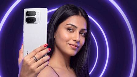 6,000mAh बैटरी और रियर मिनी डिस्प्ले के साथ आ रहा Lava Aura Curve, वेबसाइट पर फीचर्स कंफर्म