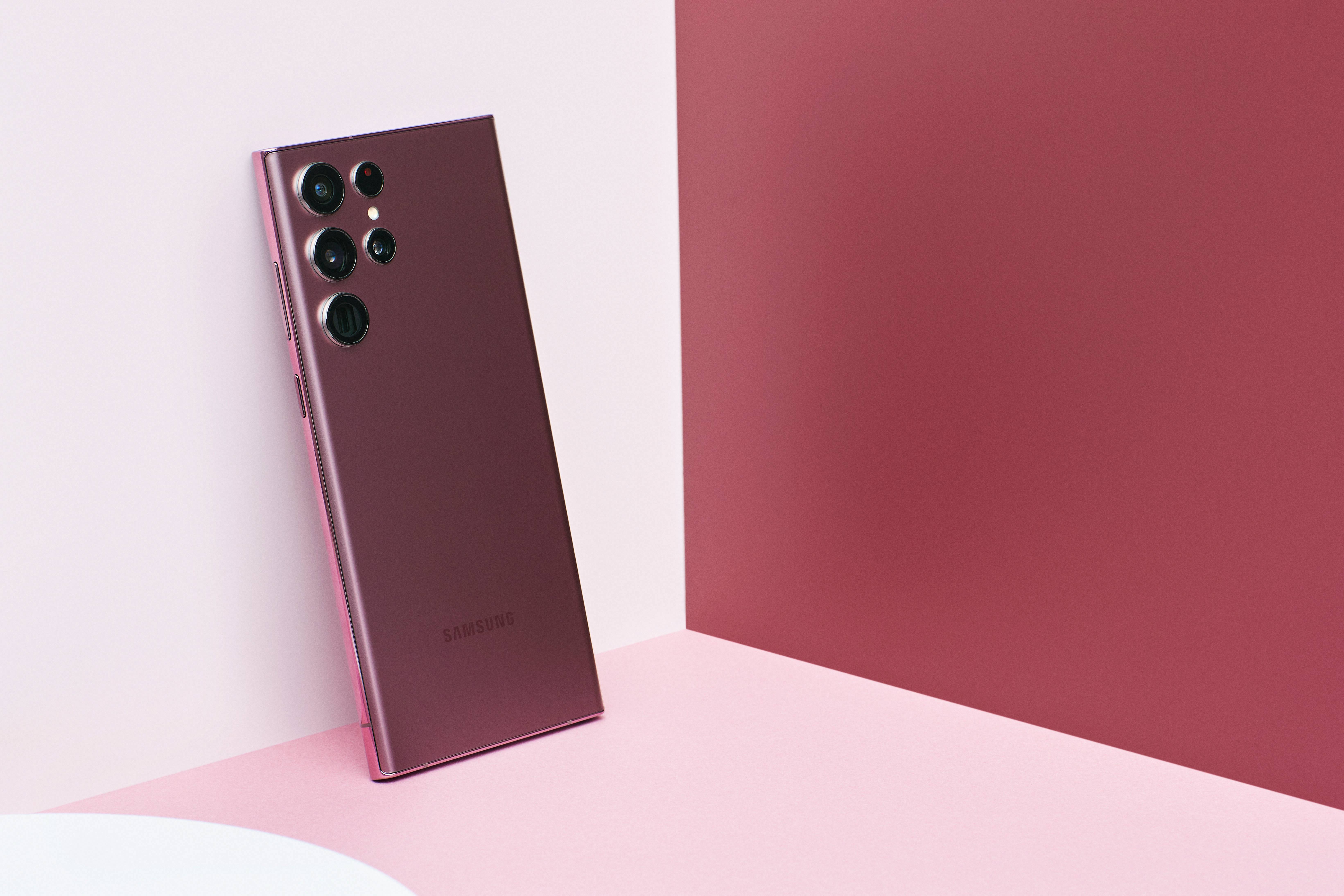Samsung Galaxy S22 Ultra Burgundy