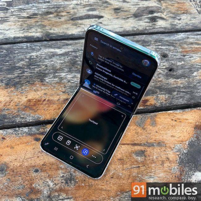 Samsung Galaxy Z Flip5 - Full Specifications & Price in India