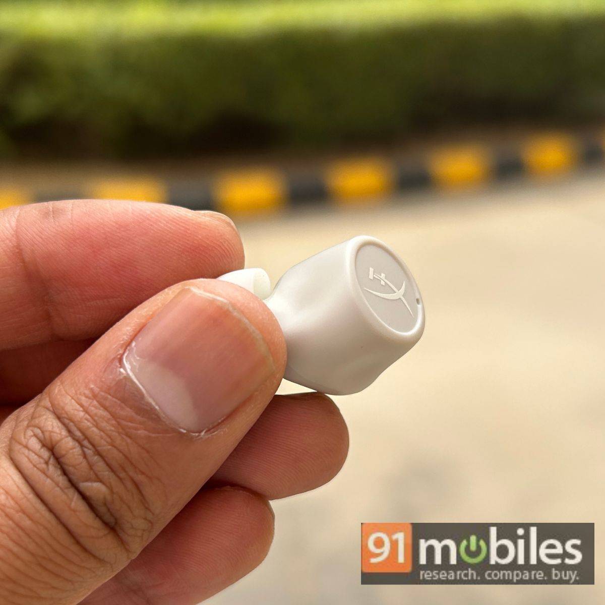 hyper_x_tws_earbuds