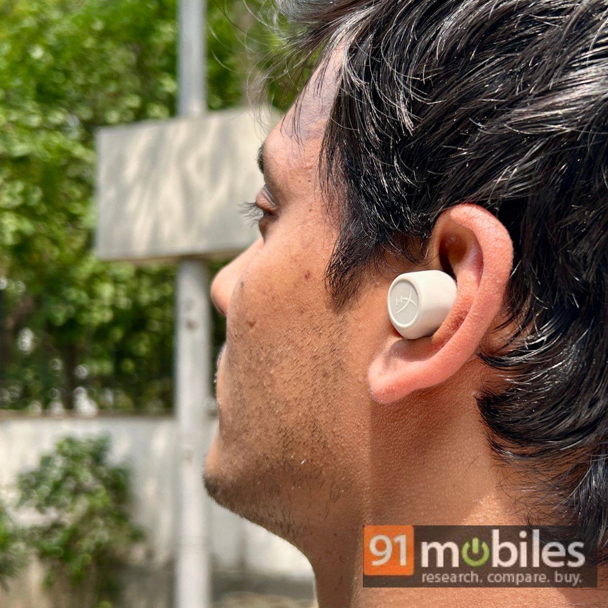 hyper_x_tws_earbuds