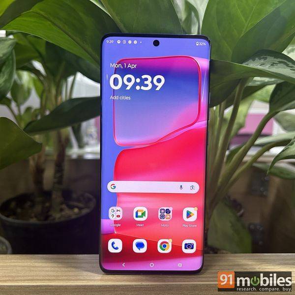 Motorola Edge 50 Pro Display