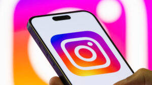 Instagram finally lets users add different captions to each slide in a carousel