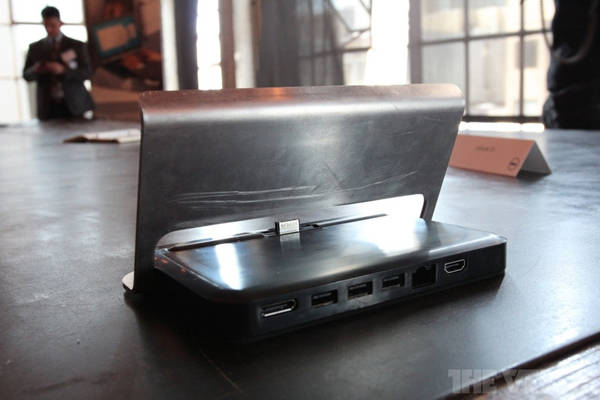 Dell Latitude 10 Dock Dell Latitude 10 Dock