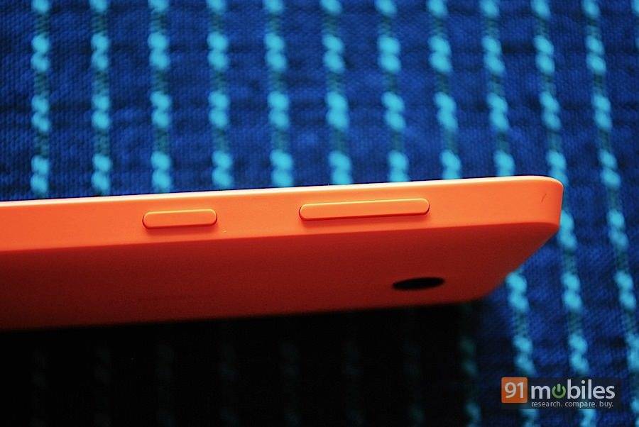 Nokia Lumia 630_buttons