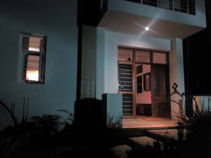Philips W6610_camera sample_night shot