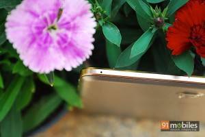 Samsung Galaxy Tab S_top