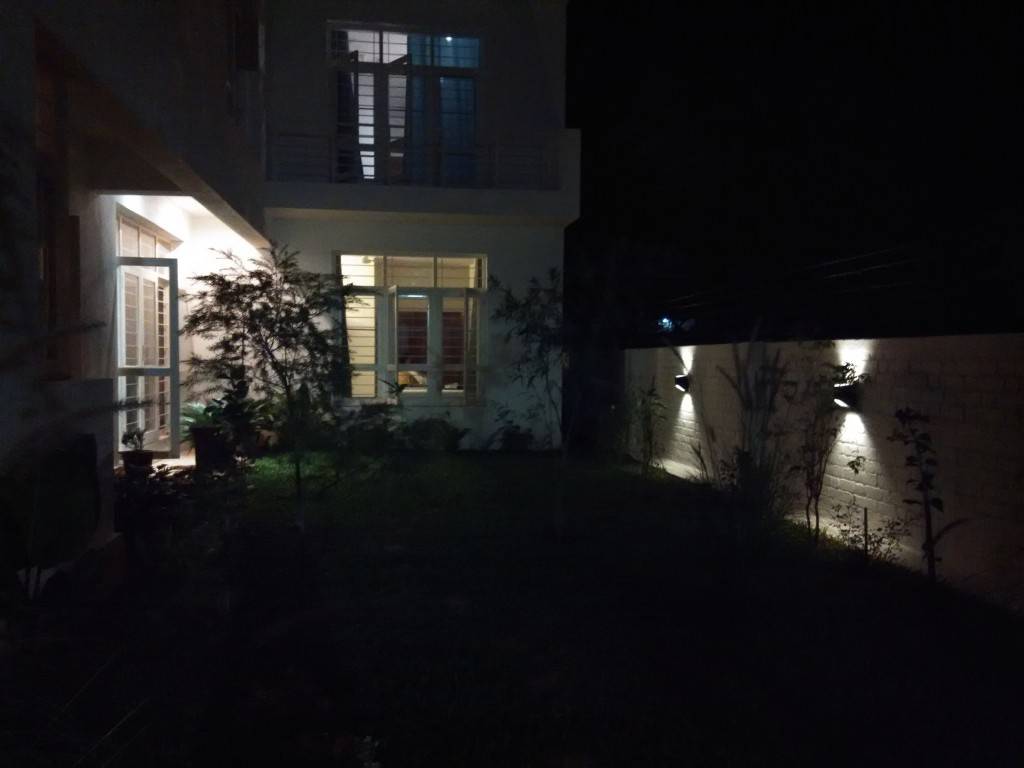 Xiaomi Redmi 1s camera sample_night shot