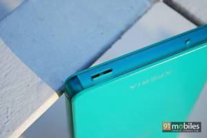 Sony Xperia Z3 Compact_loudspeaker
