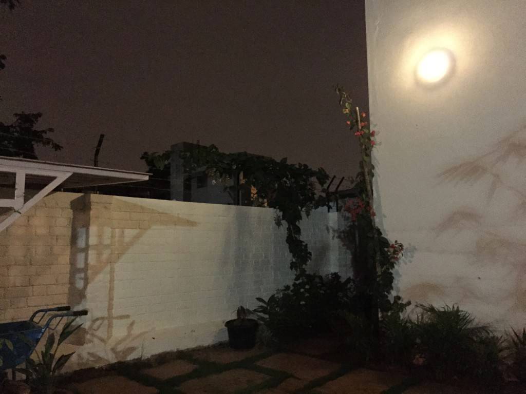 iPhone 6 camera review_night shot