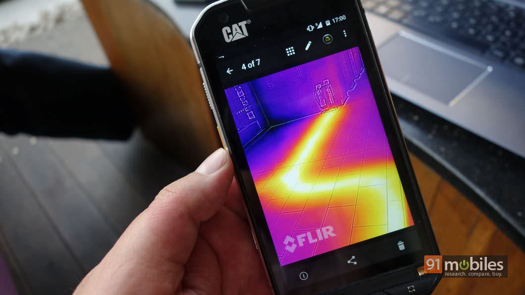  Cat  S60 world s first smartphone with thermal camera 