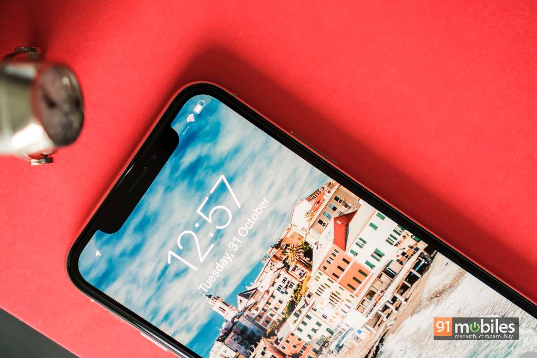 Apple-iPhone-X-11