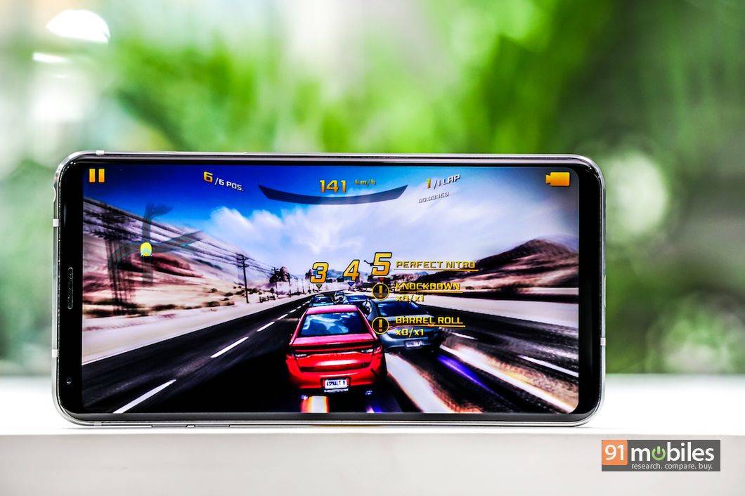 lg_v30_plus_product_shots_1