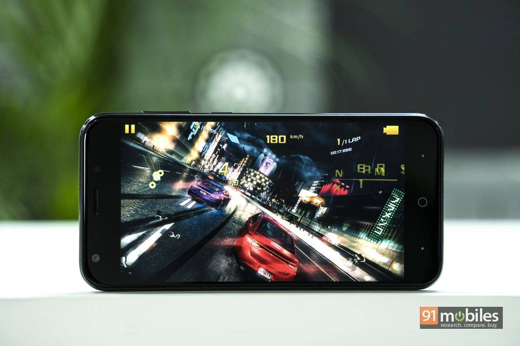 Smartron_tphone_p_2