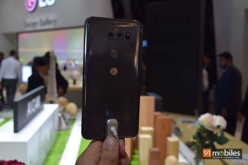 LG V30S Thinq first impressions - 91mobiles 10