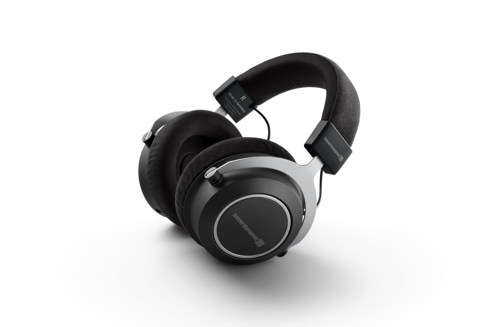 Beyerdynamic Amiron Bluetooth headphones launched in India for Rs 59 990 4 14 18