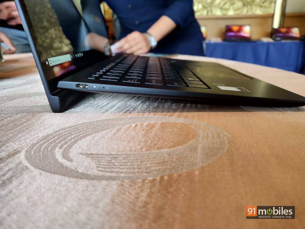 ASUS ZenBook S UX391 first impressions05