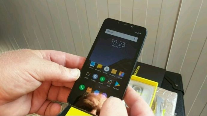 POCOPHONE F1_leak