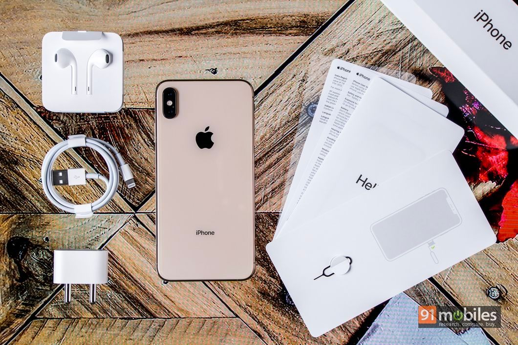 Apple Iphone Xs And Xs Max Unboxing And First Impressions Bigger