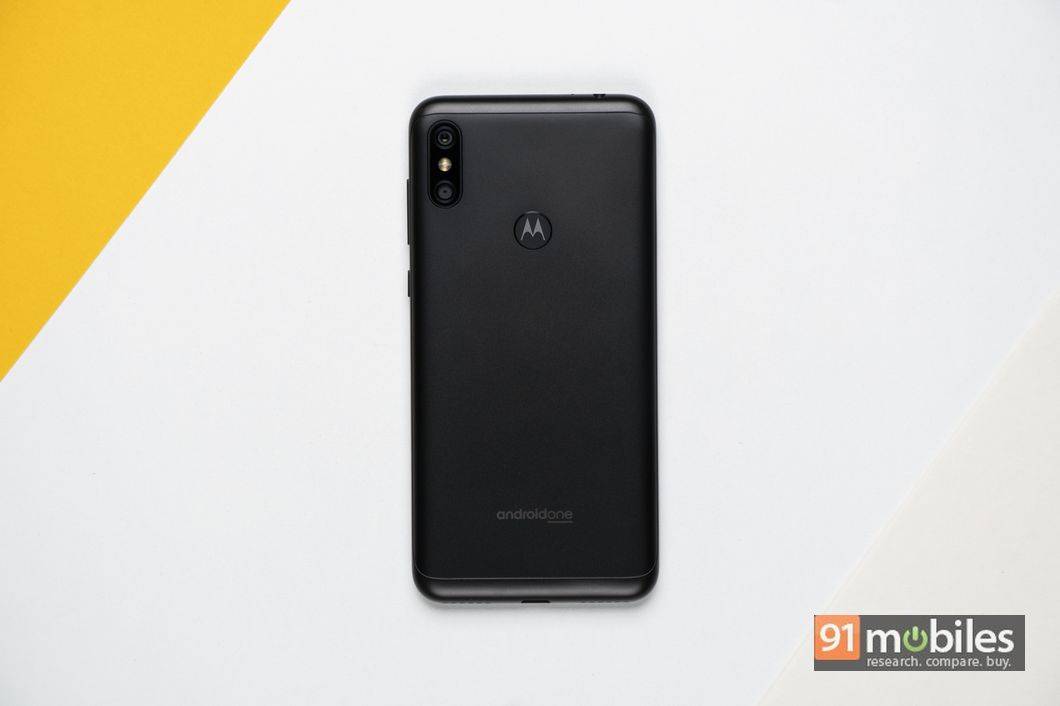 motorola_one_power_review_design1