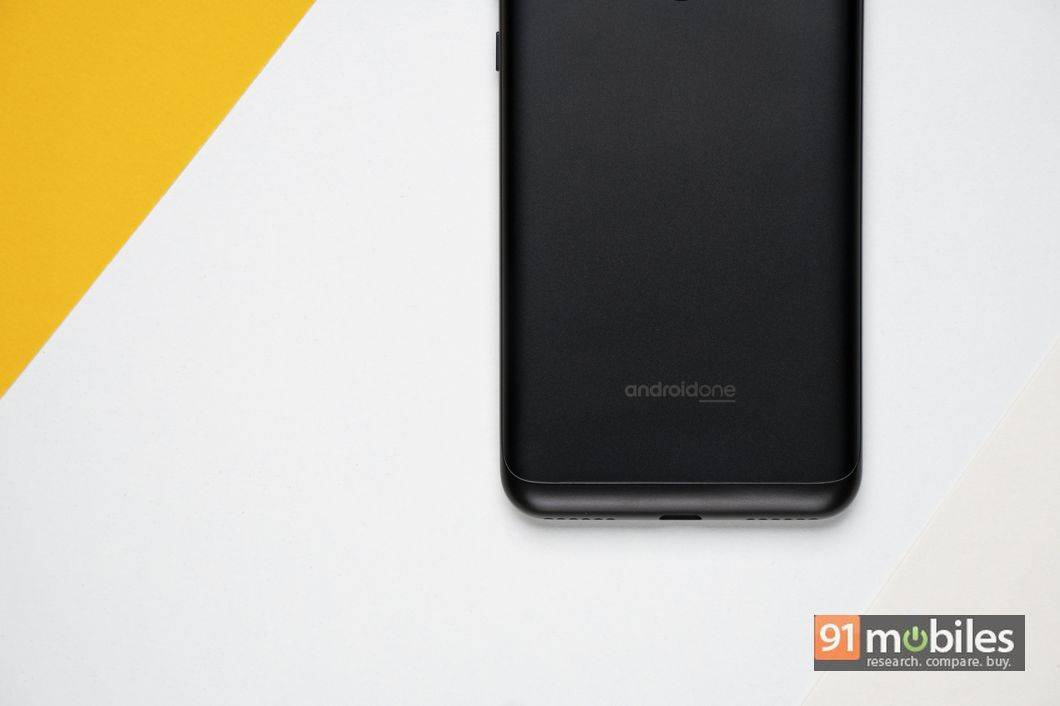 motorola_one_power_review_design3
