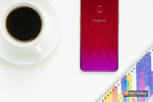 Oppo F9 Pro - in text