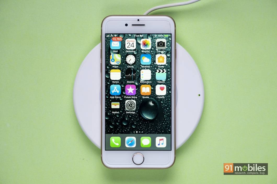 Belkin Boost Up Wireless Charging Pad Review 01