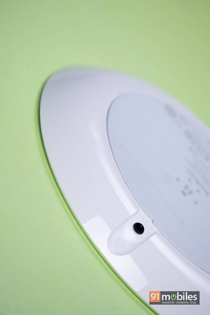 Belkin Boost Up Wireless Charging Pad Review 02