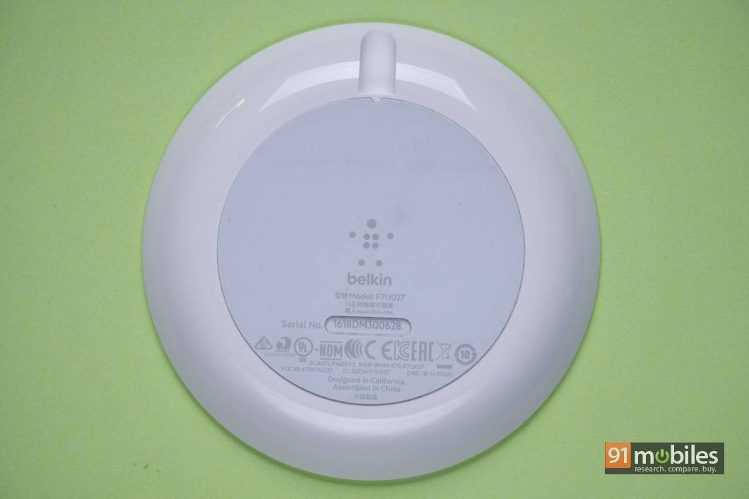 Belkin Boost Up Wireless Charging Pad Review 03
