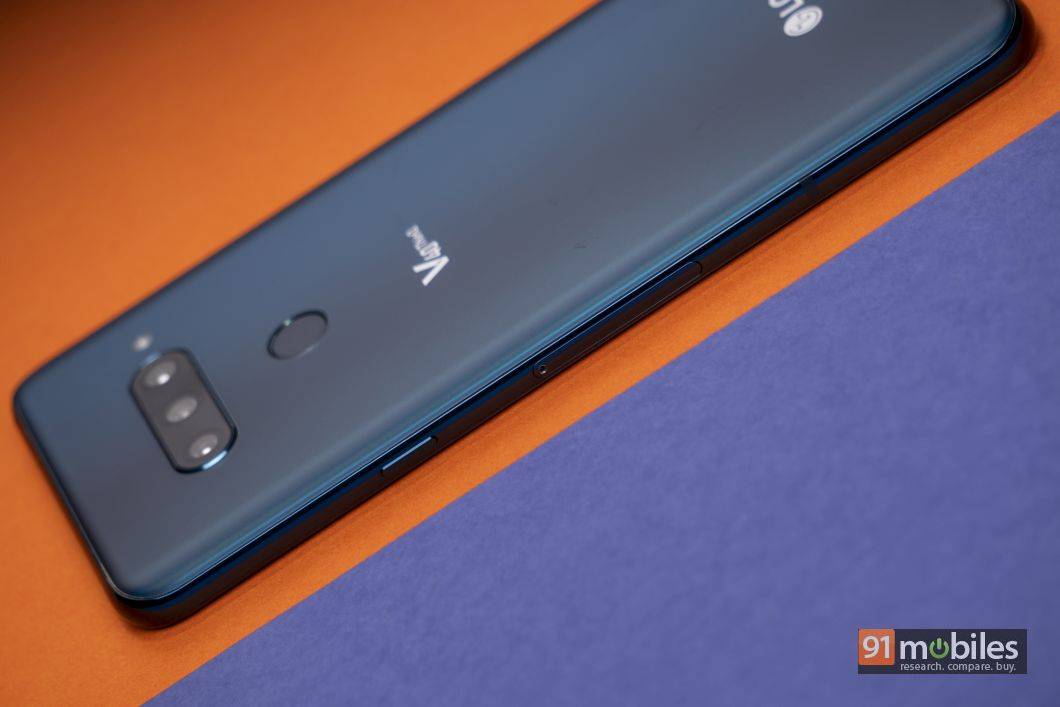 LG V40 ThinQ review017
