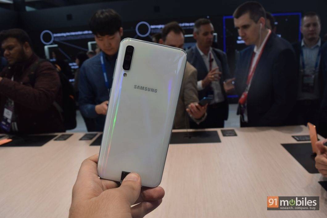 Samsung-Galaxy-A50-first-impressions-91mobiles-13_thumb.jpg