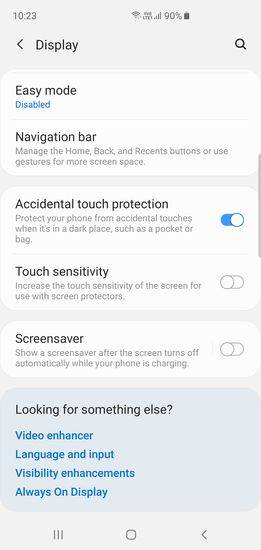 Samsung-Galaxy-S10-Plus-screen-06