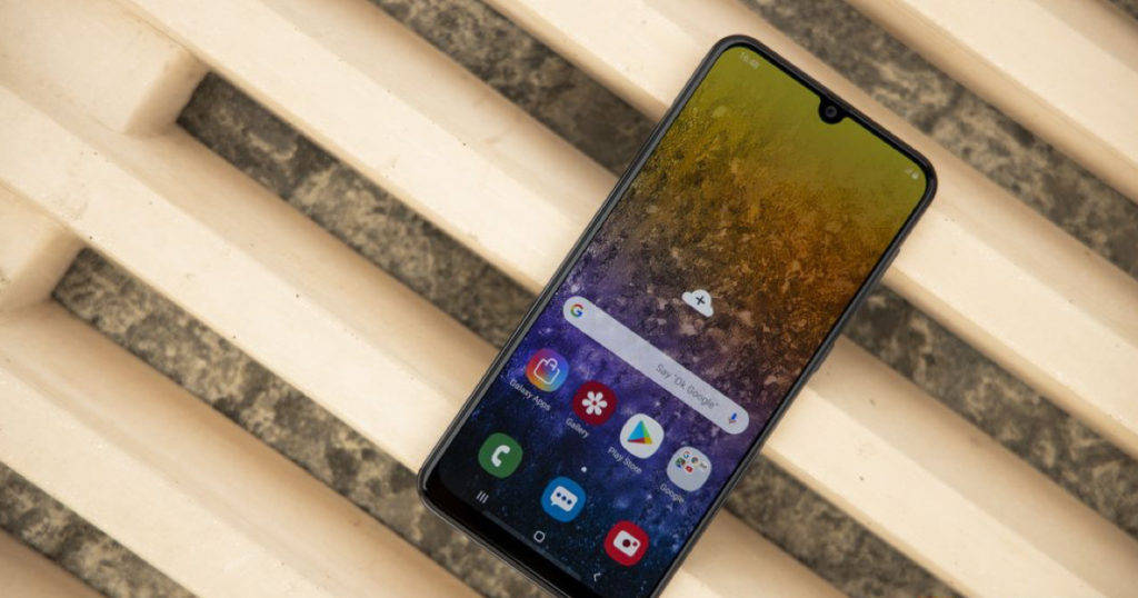 Samsung Galaxy A50 feat