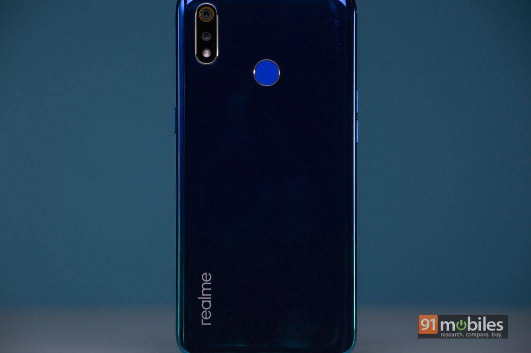 realme_3_review_design2