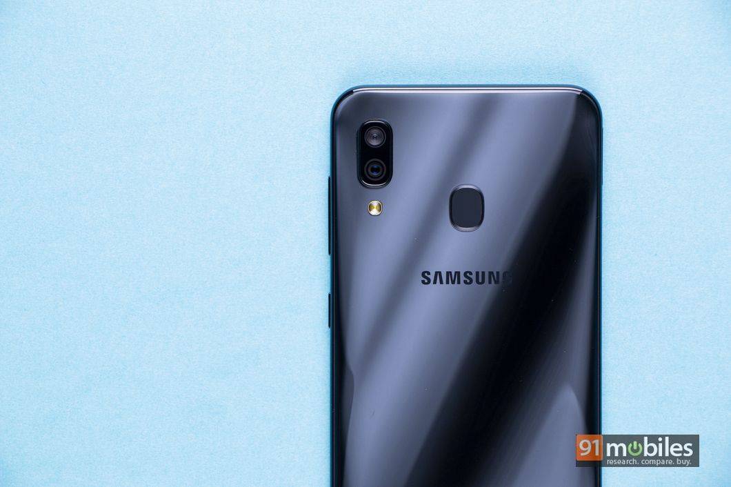 samsung_galaxy_a30_design2